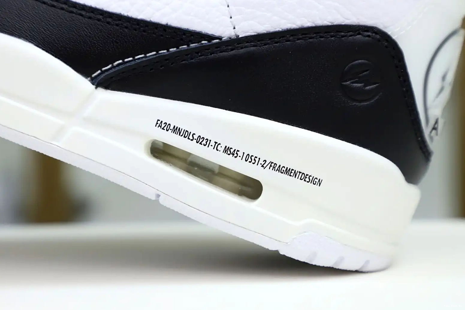 'WHITE' JORDAN X 3 FRAGMENT SP RETRO DESIGN AIR Kimikick 0807